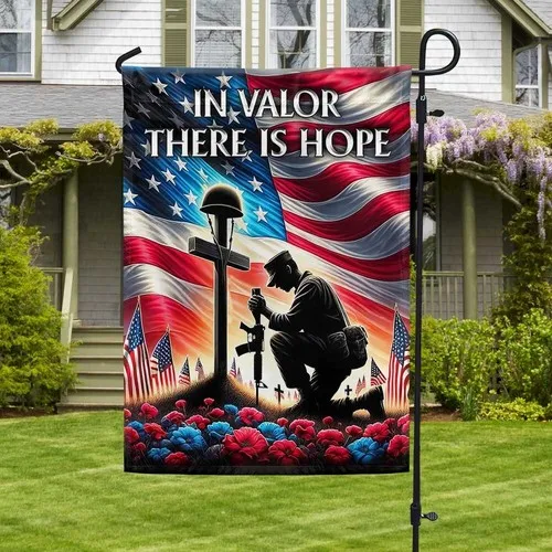 Veteran Memorial Day Kneeling Solder Cross In Valor There Is Hope Graden Flag UUI GGX