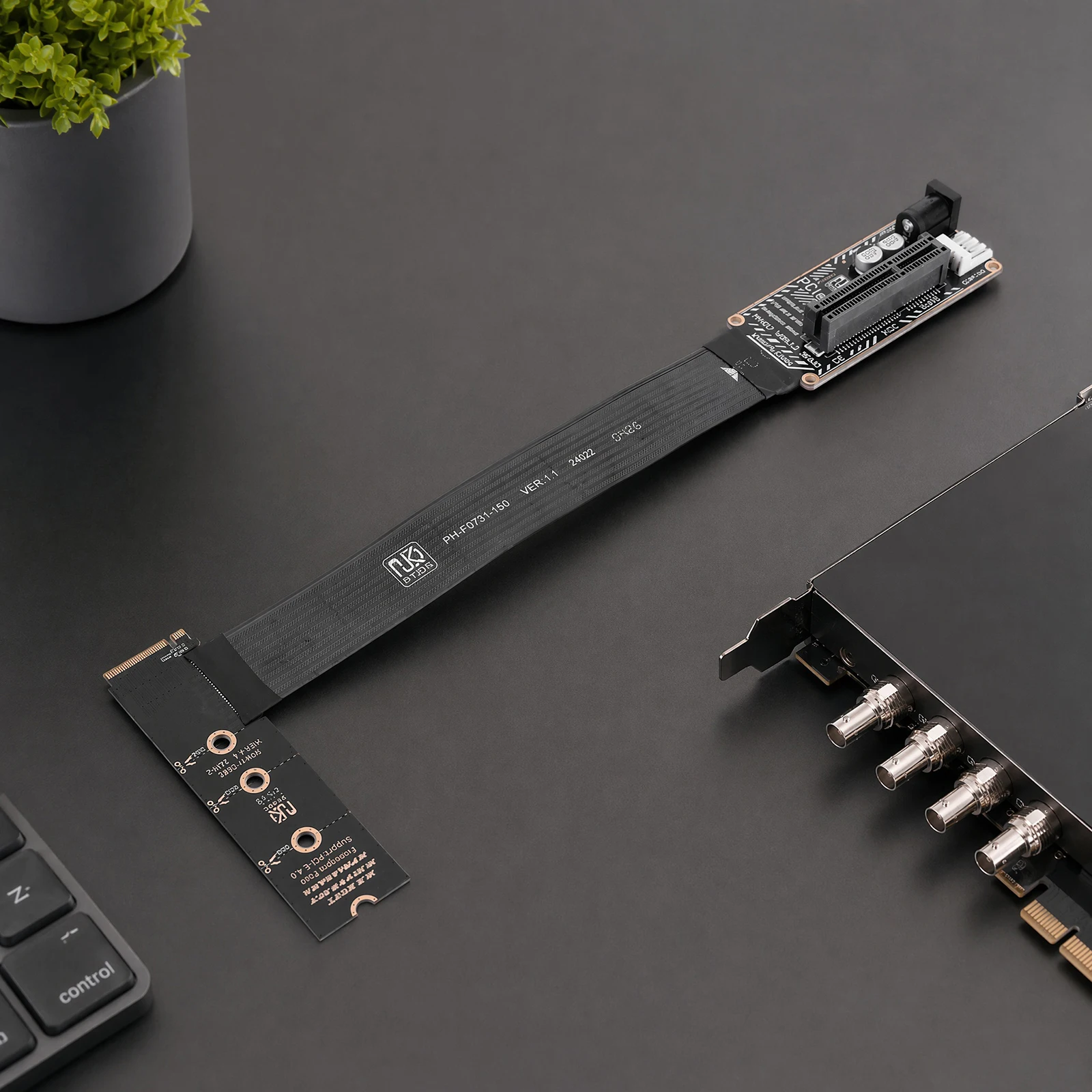 PCIe 4.0 X4 GPU Expansion Card M.2 NVMe M-Key External Graphics Riser Extension Cable Adapter PC