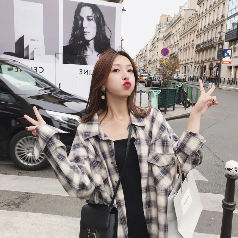 

Spring 2025 Hong Kong Sle Retro Loose Long Sve Plaid irt Lazy Simple Splicing Thin Top Coat Women's Busin Casual irt