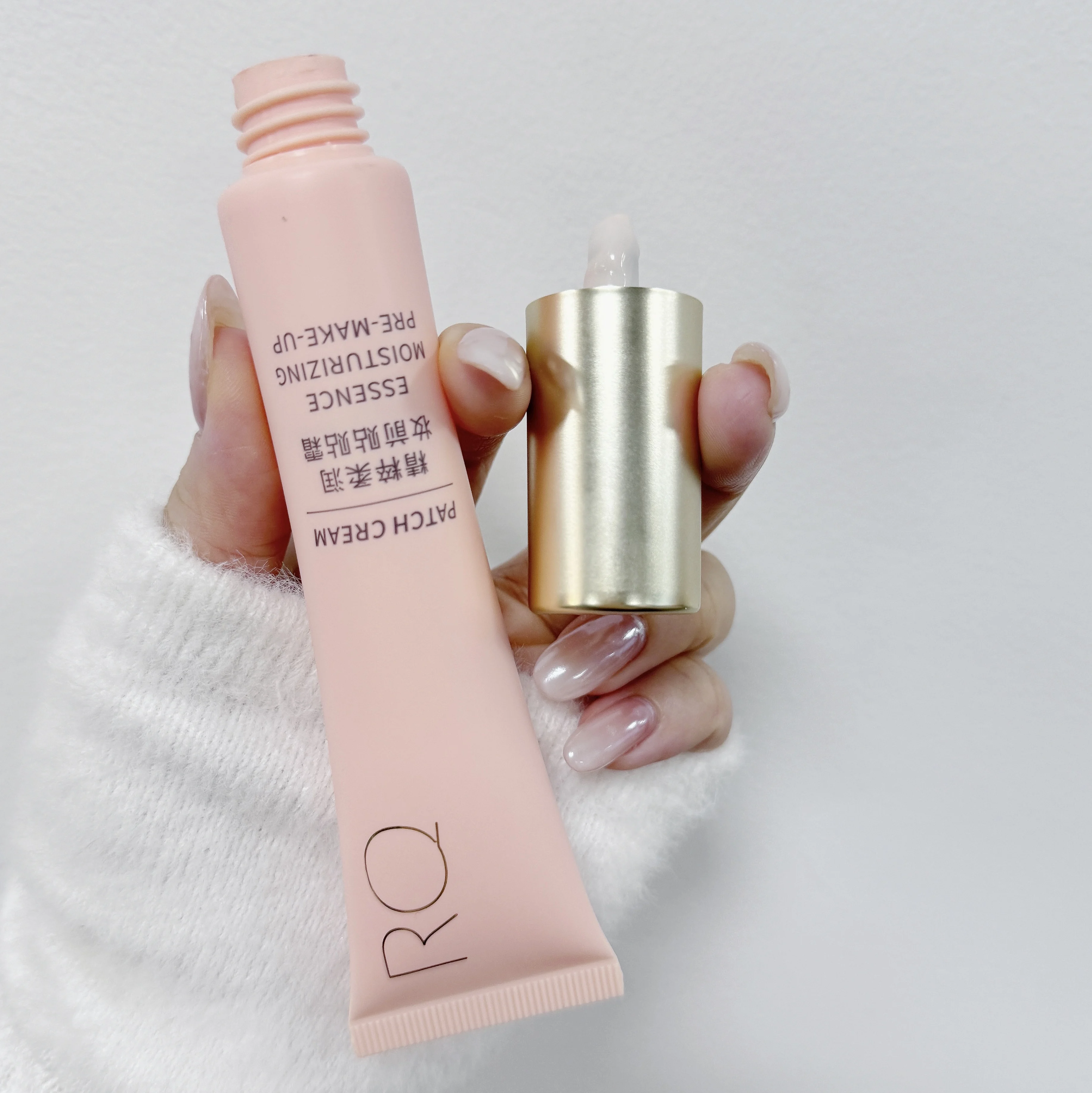 La base líquida cubre naturalmente las defectos sin polvo adhesivo, crema facial lisa, base transparente, oculta las imperfecciones