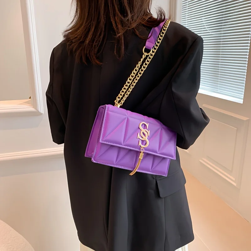 

Шикарная однотонная женская сумка через плечо с кисточками, изысканным текстурированным клапаном и модным акцентом с кисточками — универсальная цепочка Han