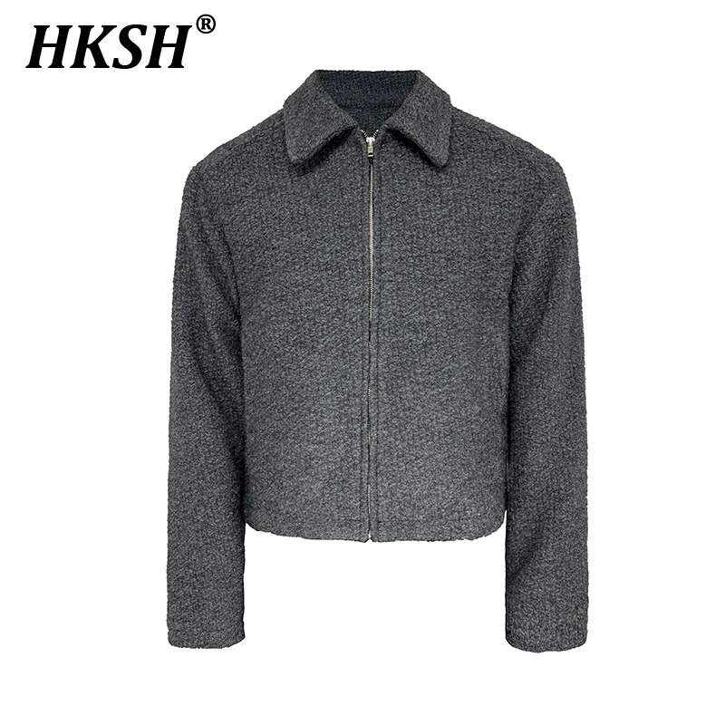 HKSH Soring Autumn New Men's Wool Loop Jacket Texture Shoulder Armor Structure Short Width Version Dark Punk Zipper Coats HK2991