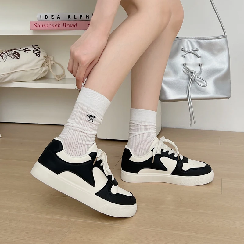 Petite Height Increasing Bread White Shoes Women 2024 Spring Autumn New Female Style Versatile Thick Bottom Shoes Ladies Casual