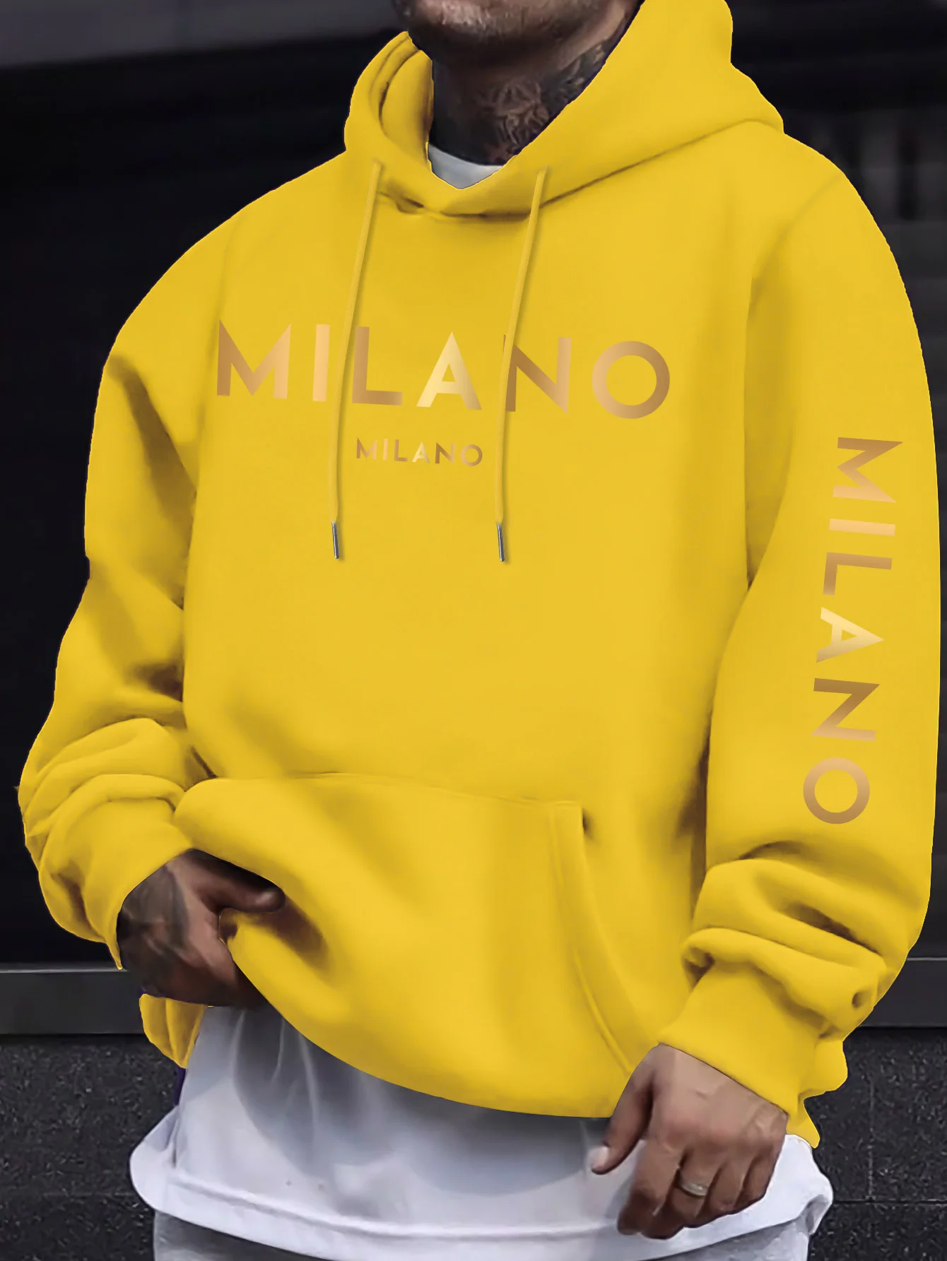 Minimalist high-end stylish comfortable men's loose-fitting hooded sweater with gold-embossed letters, trendy pullover hoodie