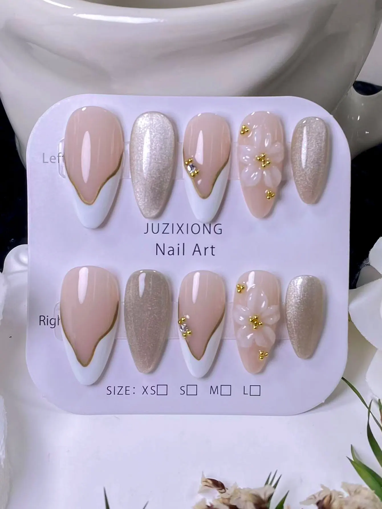 10‑Piece White French Silver Cat‑Eye Carved Press‑On Nails, Suitable for Daily Life, Concerts and Light Business Occasions
