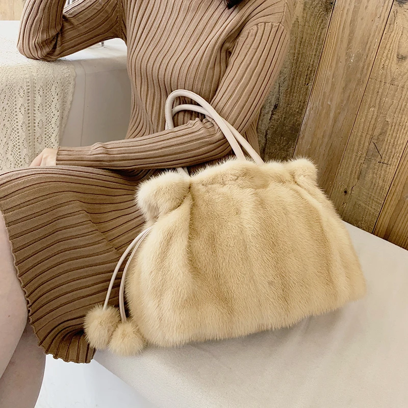 

Autumn and winter mink fur fur fur bag, large capacity bag, portable one-shoulder mink ball, drawstring mouth, Kelly women's bag