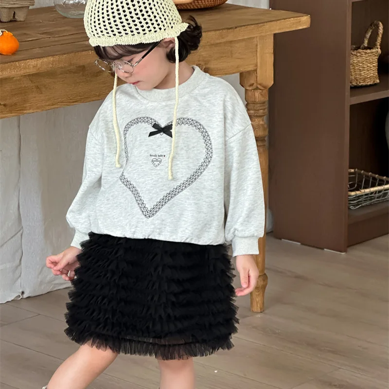 

Girls Top 2025 Autumn New Product Love Printed Bow Hoodie Soft and Comfortable Versatile for Daily Wear