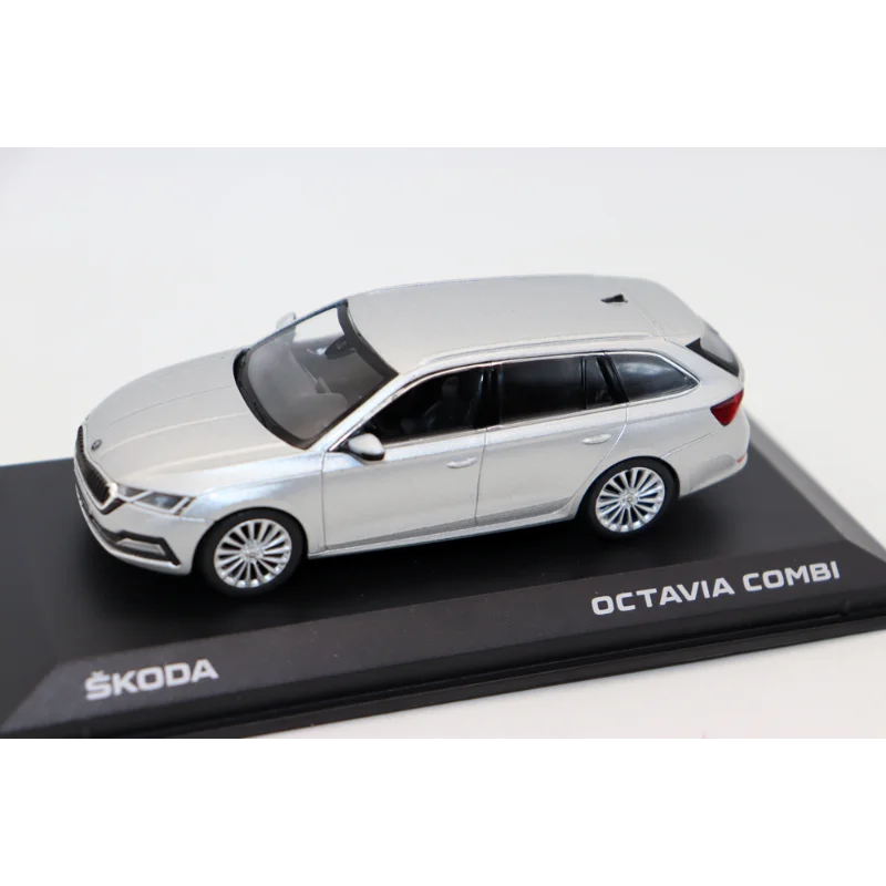 Diecast 1:43 Scale Skoda Octavia Combi A8 Skoda Alloy Car Model Collectible Toy Gift Souvenir Display Ornament