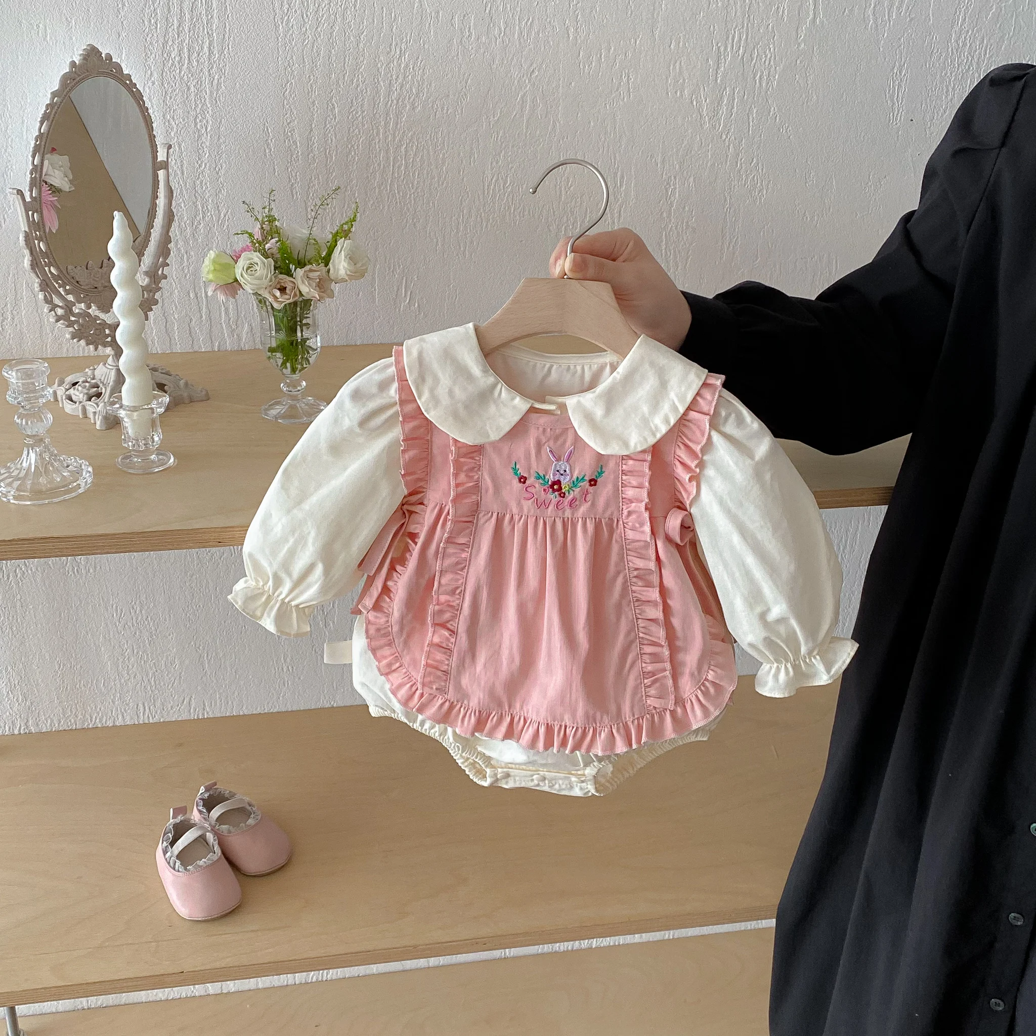 Baby Triangle One-Piece Suit, Autumn Outfit, Sweet Farting Coat, Rabbit Vest Set, Baby Girl 100-Day Celebration Crawling Suit