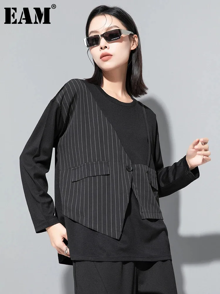 [EAM] Women Black Striped Irregular Big Size Casual T-shirt New Round Neck Long Sleeve Fashion Tide Spring Autumn 2024 1DH7852