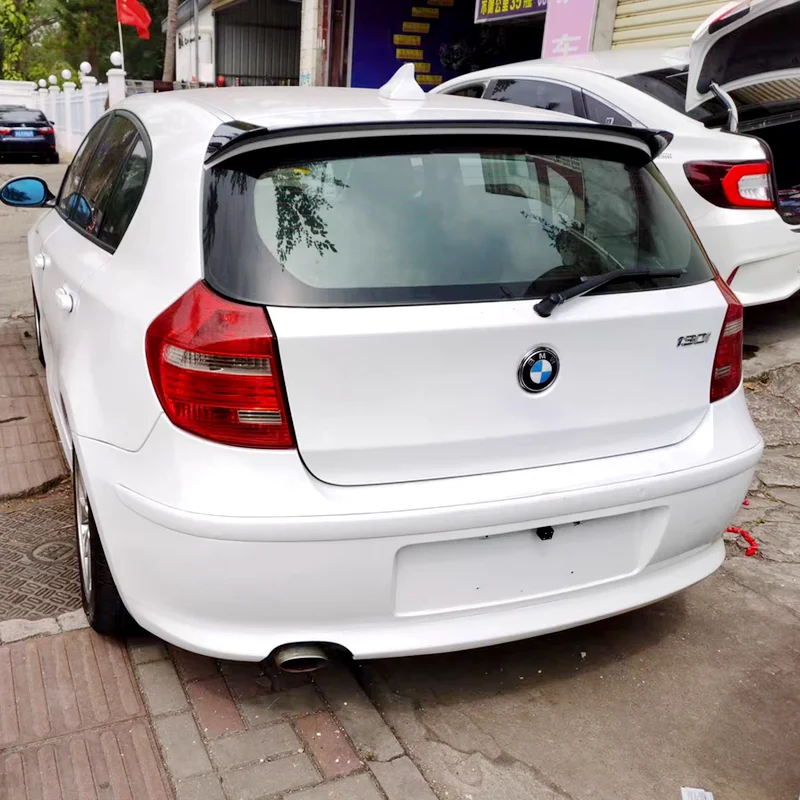 Für BMW 1er Serie E87 E81 F20 F21 116i 120i 118i M135i Spoiler 2005 bis 2019 Hochwertiger Carbon-Faser-Farbiger ABS Dachspoiler – Detail 10