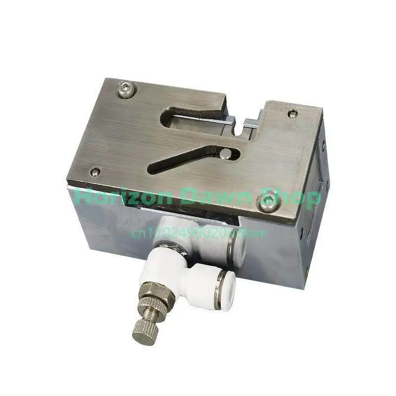 Screw feeder, nail divider, blowing air, automatic locking, screw and bolt feeding, automatic pneumatic equipment production