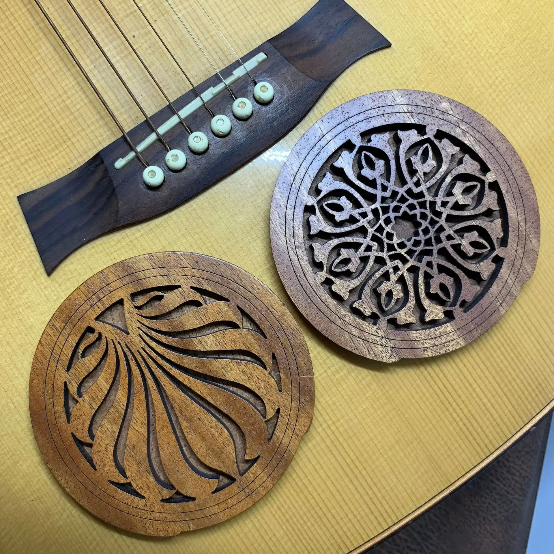 Guitar Wooden Soundhole Sound Hole Cover Block Feedback Buffer Mahogany Wood for 40/41 inch Acoustic Folk Guitars