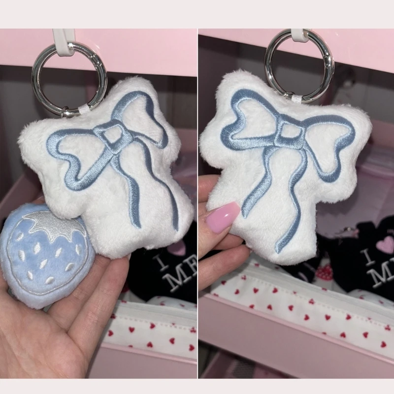 ตุ๊กตาสตรอเบอร์รี่ Bowknot พวงกุญแจจี้แขวนตกแต่งกระเป๋ากระเป๋าเป้สะพายหลัง Charm E0BE