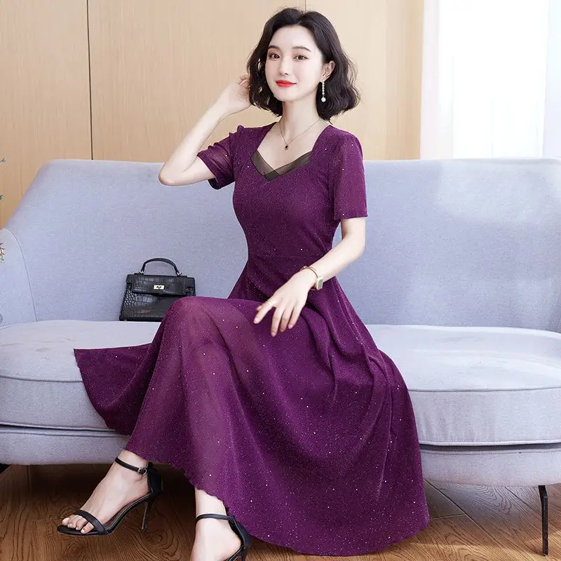 Neues Sommer-Kurzarm-Mesh-Temperament-langes Kleid für Damen mit taillierten langen Kleidern