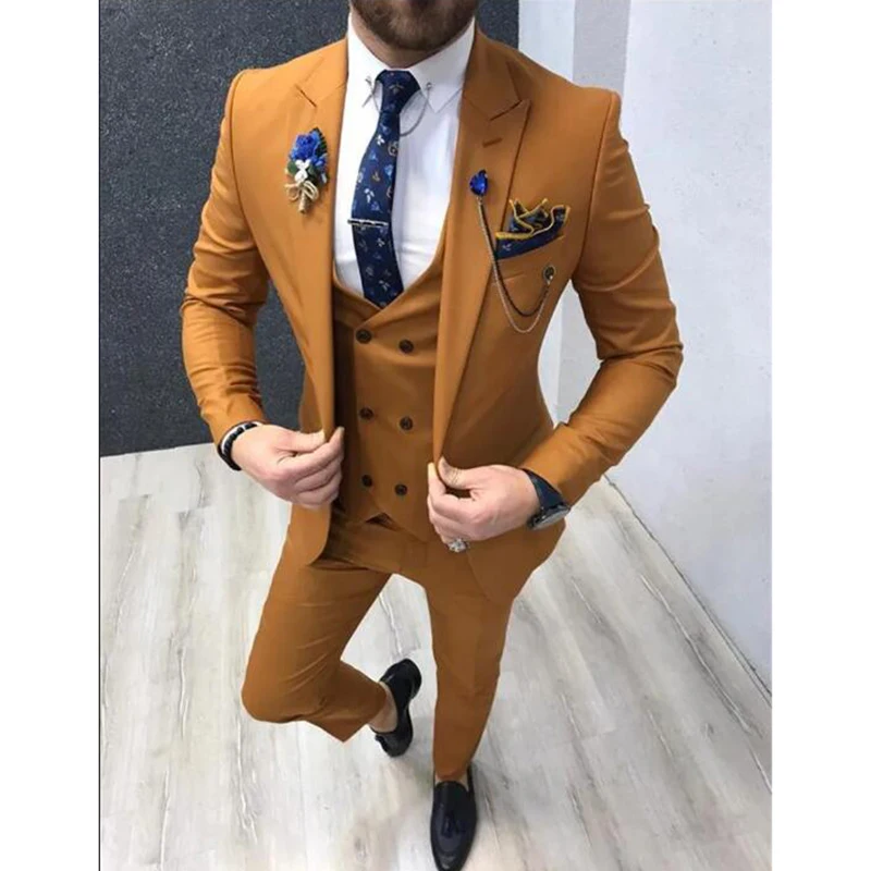 Nuovi abiti da sposa classici per uomo 2024 Risvolto con visiera Custom Made Sposo Smoking da sposa Slim Fit Abito maschile (giacca + pantaloni + gilet)