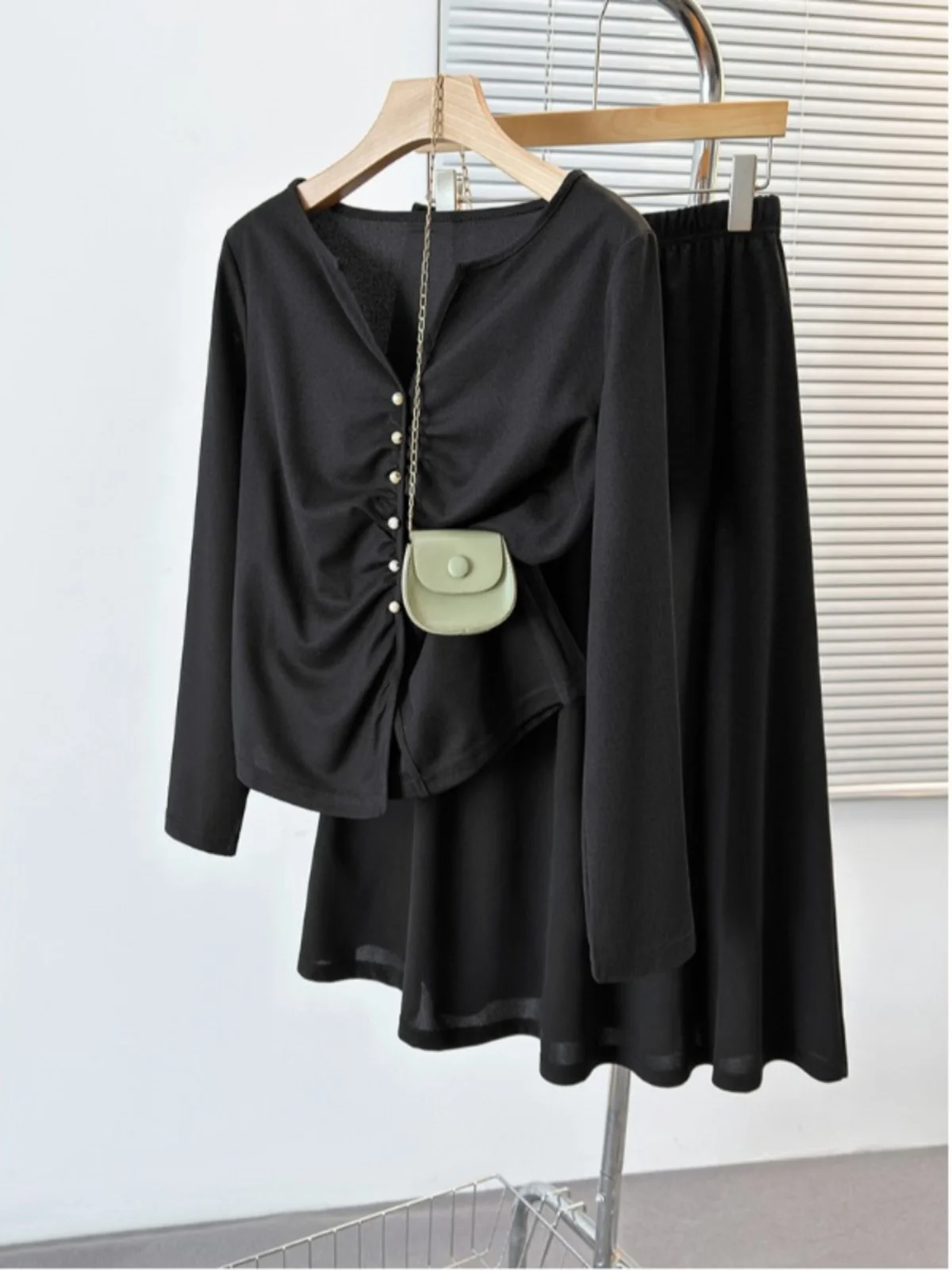 Set Faion da donna di grandi dimensioni efficace dimagrante V-Ne Top a pieghe gonna a due pezzi Autunno Inverno Design Sense