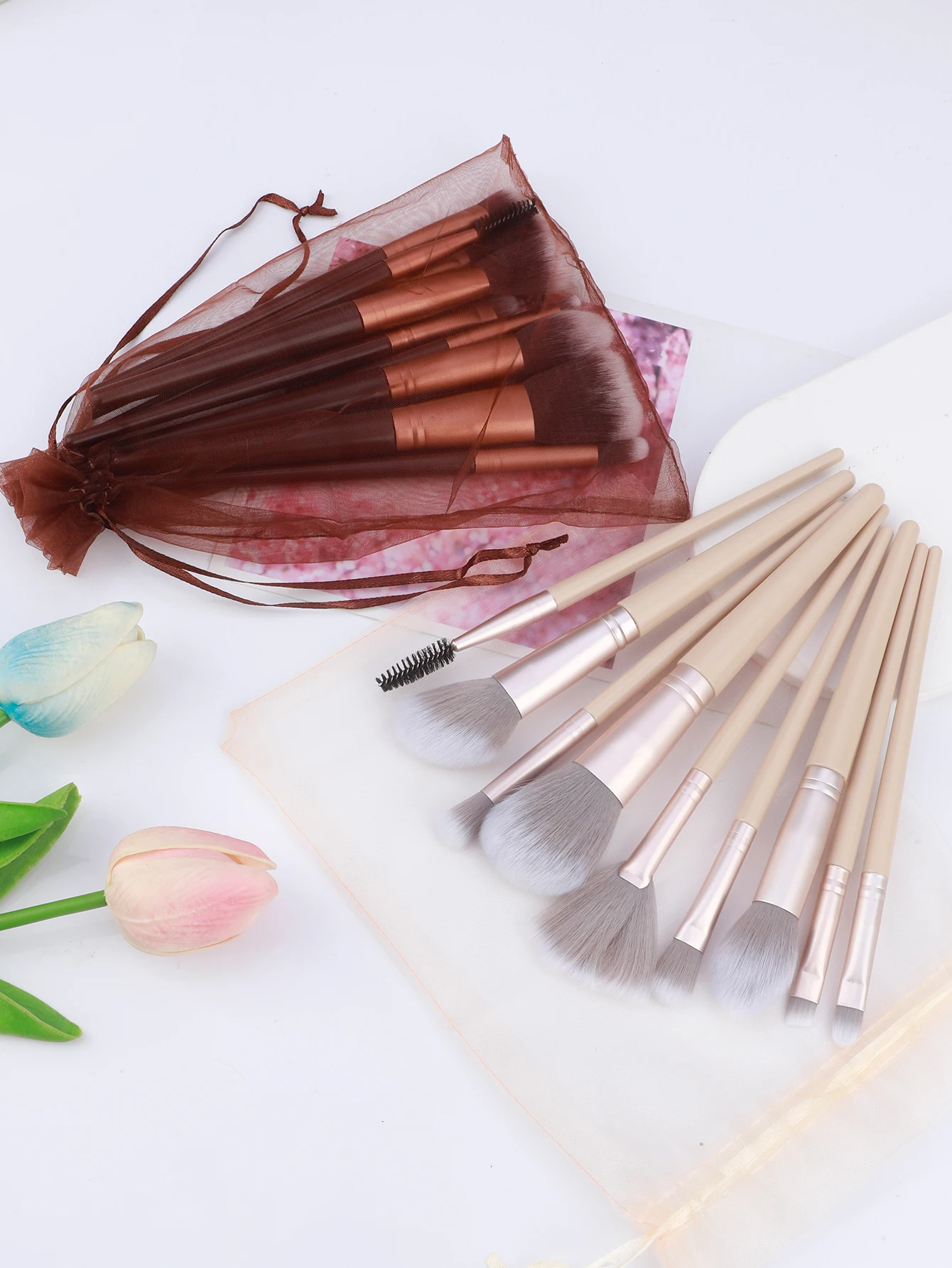 限定版 9 本ブラシセット プレミアム合成ファンデーション パウダー コンシーラー アイシャドウ、チーク メイクアップ ブラシ