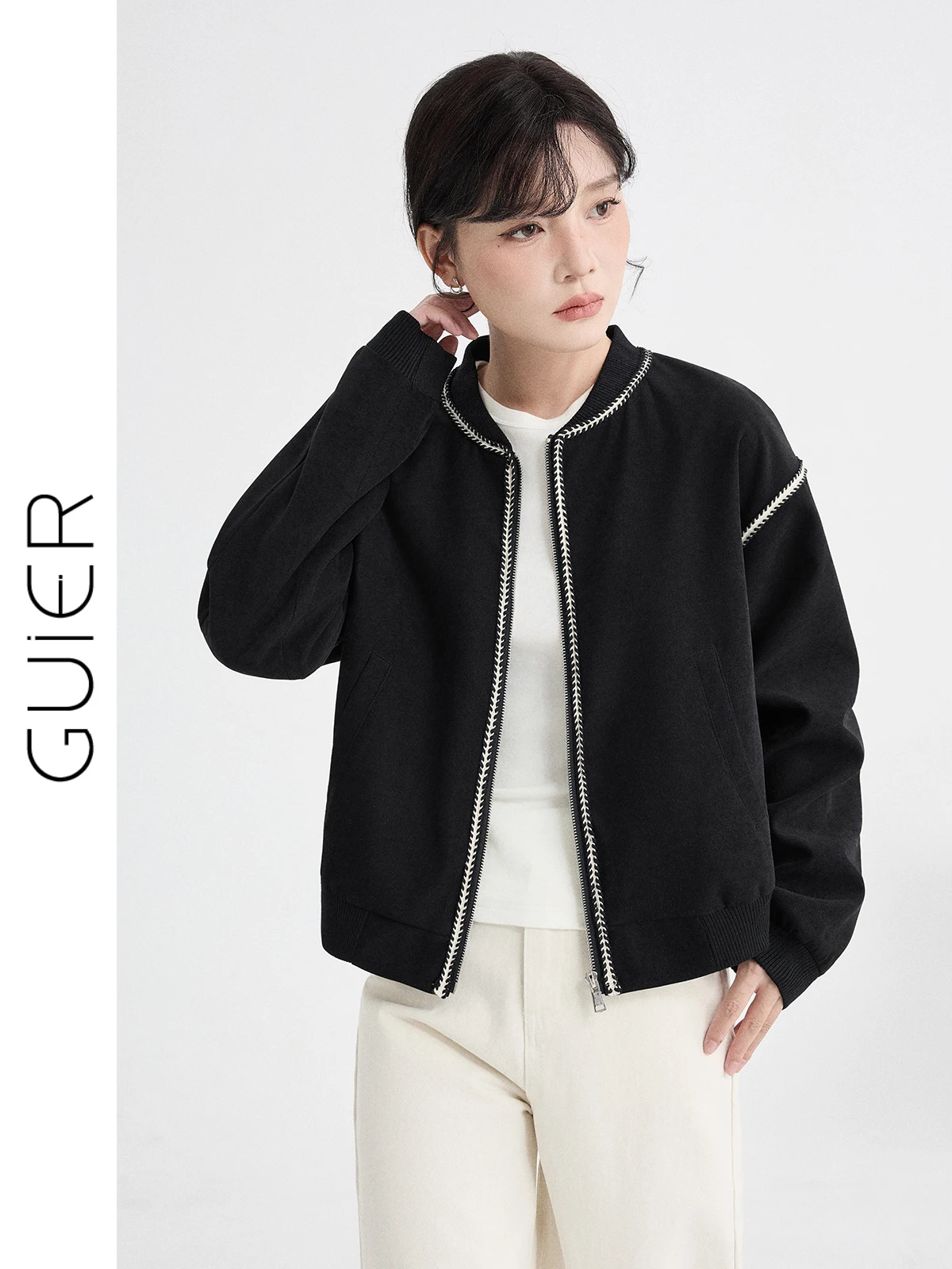 

Женская бейсбольная куртка Guier свободного кроя, повседневная, весна 2026, новинка, винтажный стиль, стройнящий эффект, на молнии, с длинными рукавами