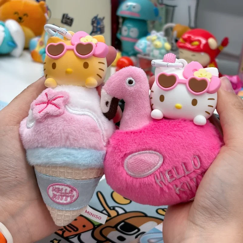 

Оригинальная летняя термореактивная серия Sanrio Hellokitty Blackening, плюшевая загадочная коробка, подвеска с ароматом, слепая коробка, пляжная тематическая игрушка в подарок