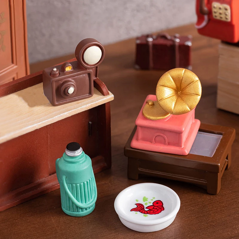 1Set Dollhouse Miniature Retro Camera TV Record Player Thermos Pot Public Telephone Model Daily Necessities Home Decor Toy