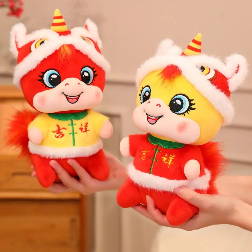 Cheval en peluche rouge de Style chinois drôle avec costume Tang, mascotte du nouvel an, Animal de dessin animé mignon, poney porte-bonheur, décoration de maison