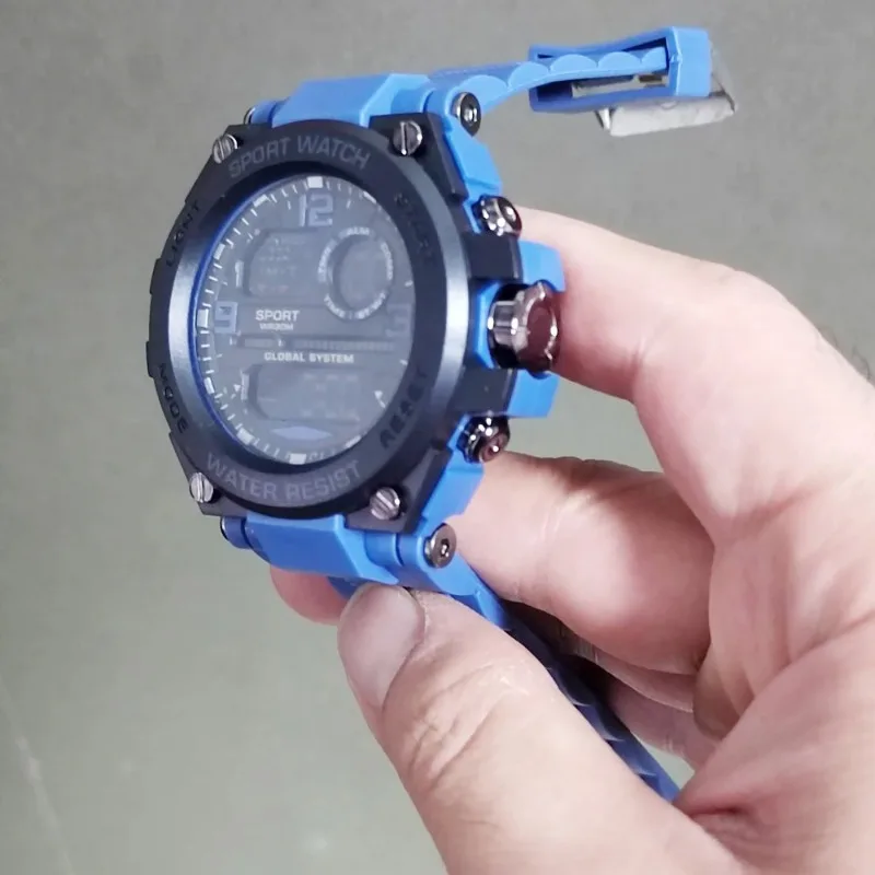 ساعة MAYZHISU الإلكترونية المقاومة للماء للرجال في الهواء الطلق ساعات رياضية للرجال ساعة توقيت مقاومة للماء بتقويم للأطفال ساعة رقمية هدية