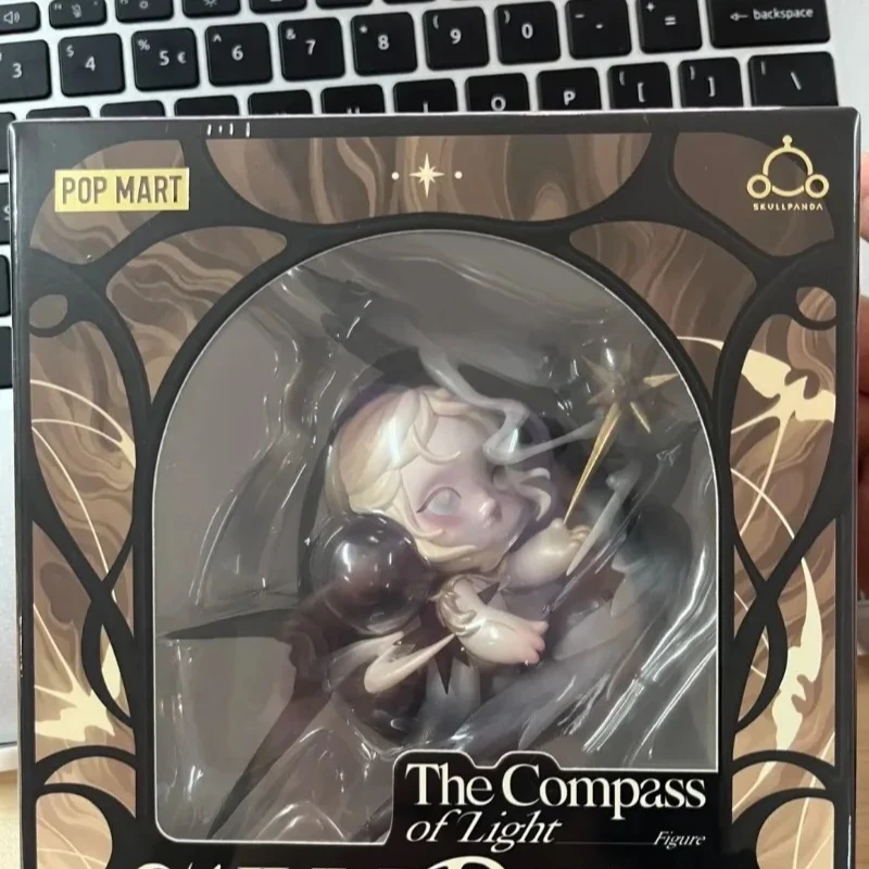 정품 POPMART 스컬판다 라이트의 경도와 위도 상하이 한정판 블라인드 박스 토이 애니메이션 액션 피규어 크리스마스 선물