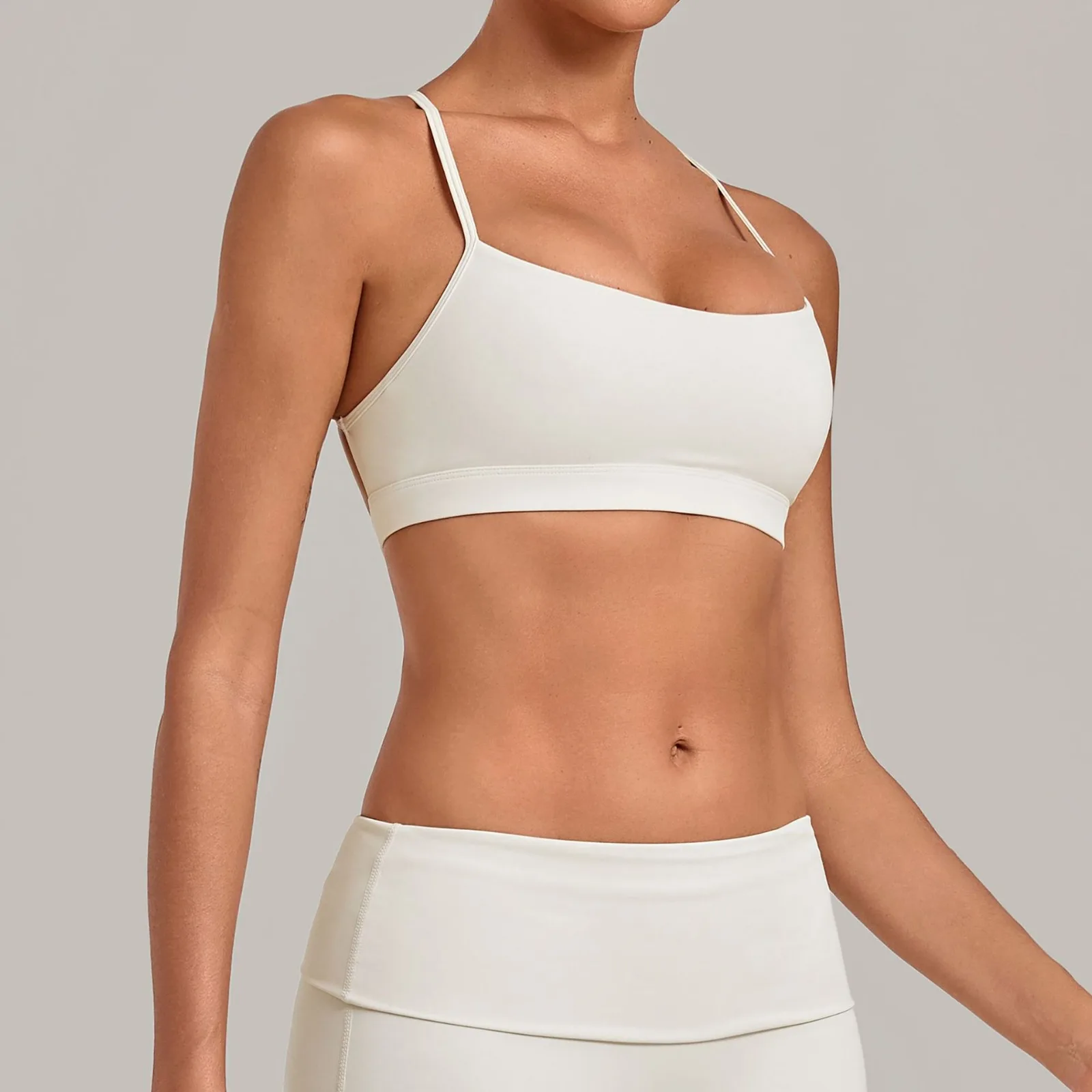 Activewear Bra Cross-open Back Gym Workout Yoga Sprots Bras Barely-there Feel Quick-dry Sports Fitness Bra for Women Big Size
