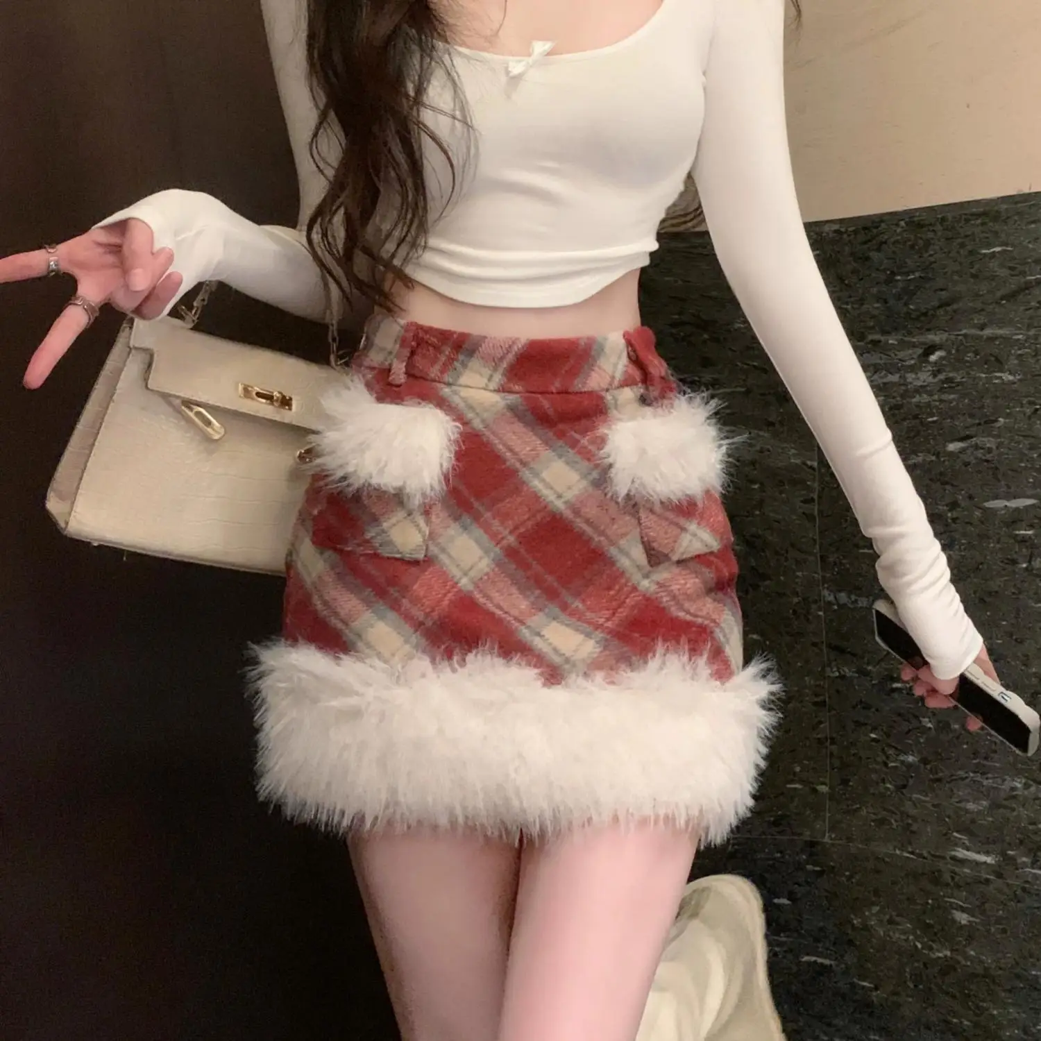 Retro Mini Skirt Plush Women Y2K Plaid Patchwork Faux Fur A-Line Skirt Streetwear Korean College Style High Waist Slim Skirt