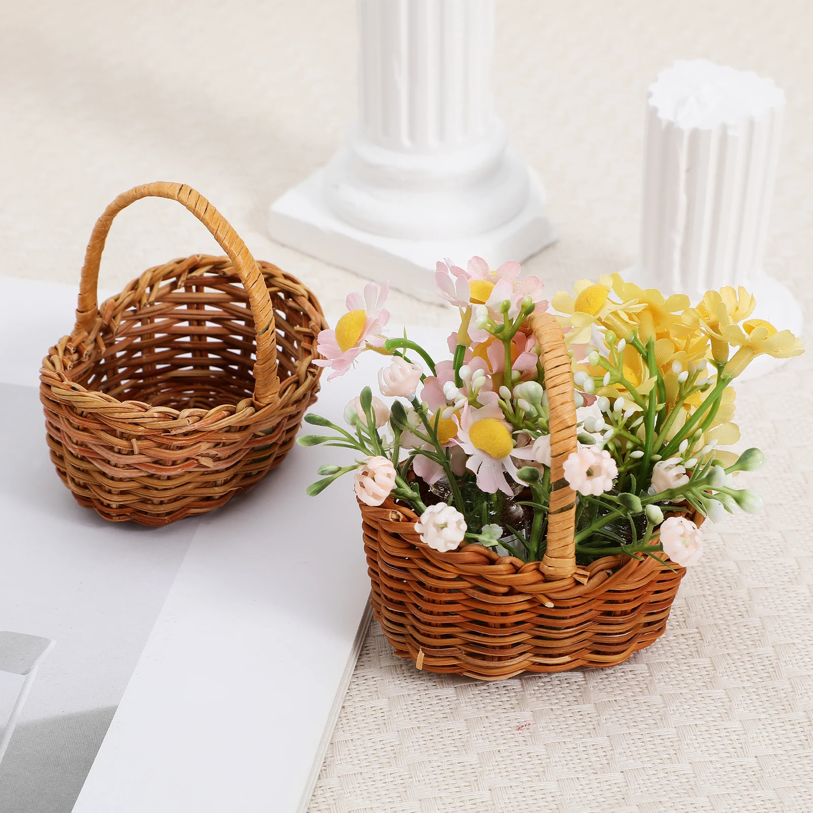 

2pcs Miniature Woven Baskets Handcrafted Rattan Flower Baskets Natural Egg Shape Lightweight Small Storage Baskets For Wedding