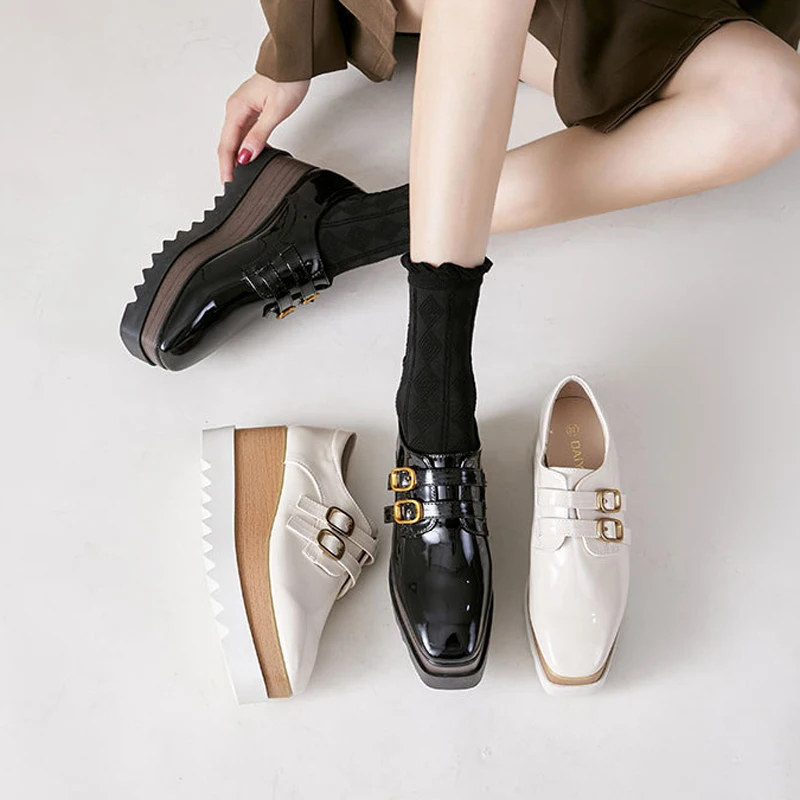 

Туфли на танкетке, женские лоферы без шнуровки с квадратным носком, увеличивающие рост туфли, оксфорды с пряжкой, черные абрикосовые туфли-лодочки из лакированной кожи