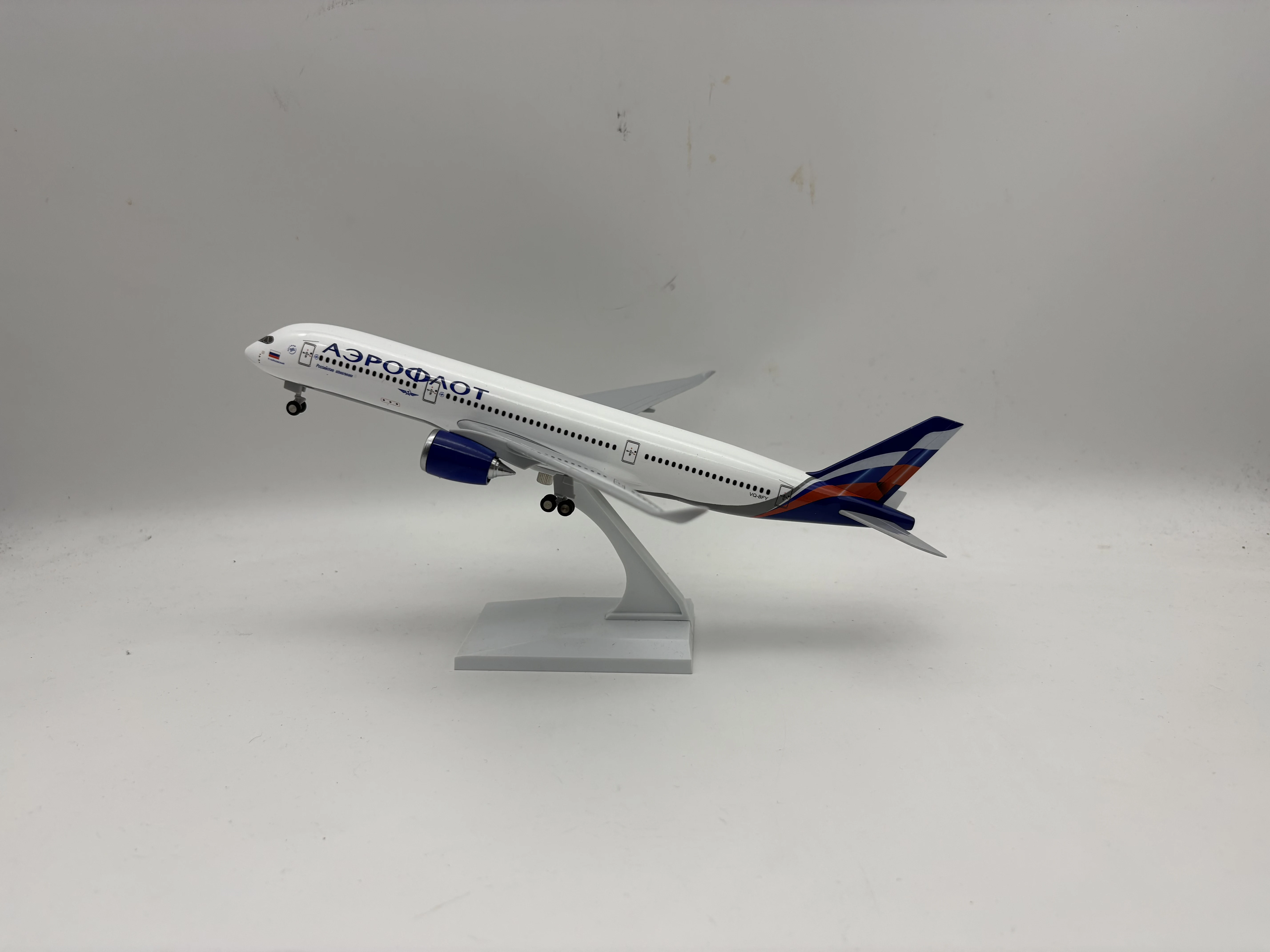 30cm Airplane Model Russia Aeroflot A350 Aircraft With Base Landing Gear resin Miniature Plane For Collectible view 6