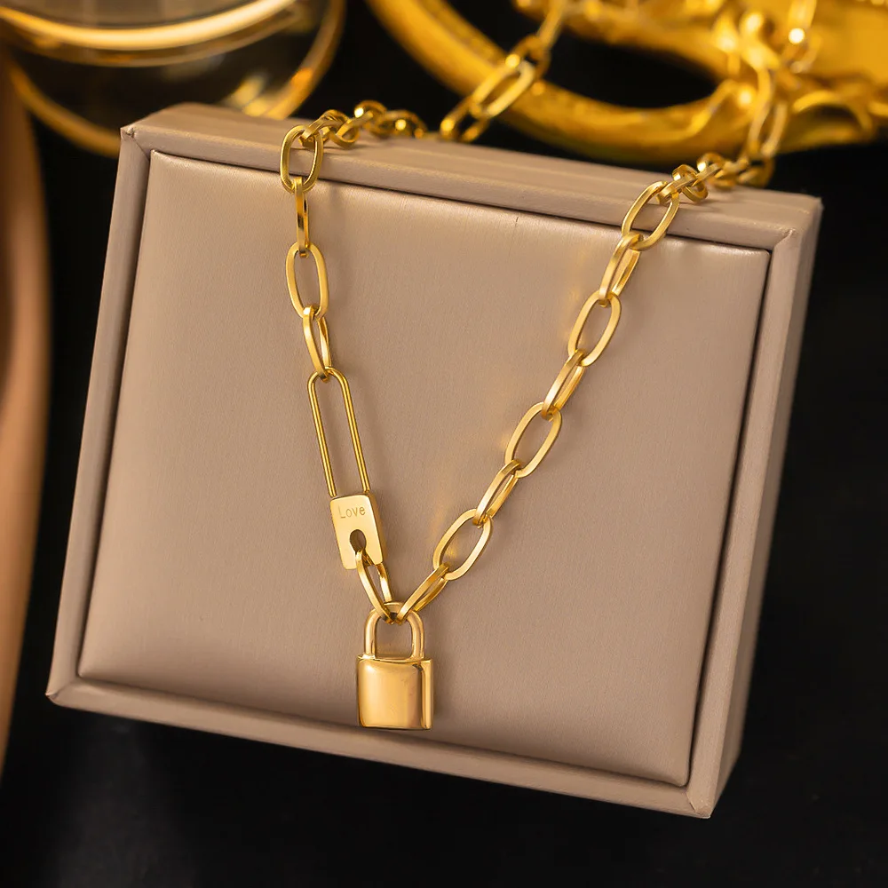 316L Stainless Steel Letter Love Lock Pendant Thick Chain Necklace Female Fashion Retro Exaggerated Punk Style Party