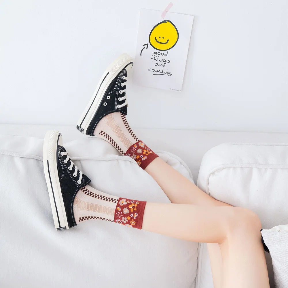 1Pair Cotton Casual Elegant Korea Harajuku Woman Floral Vintage Socks Breathable Ladies Girls Classic Ethnic Cute Sox Autumn