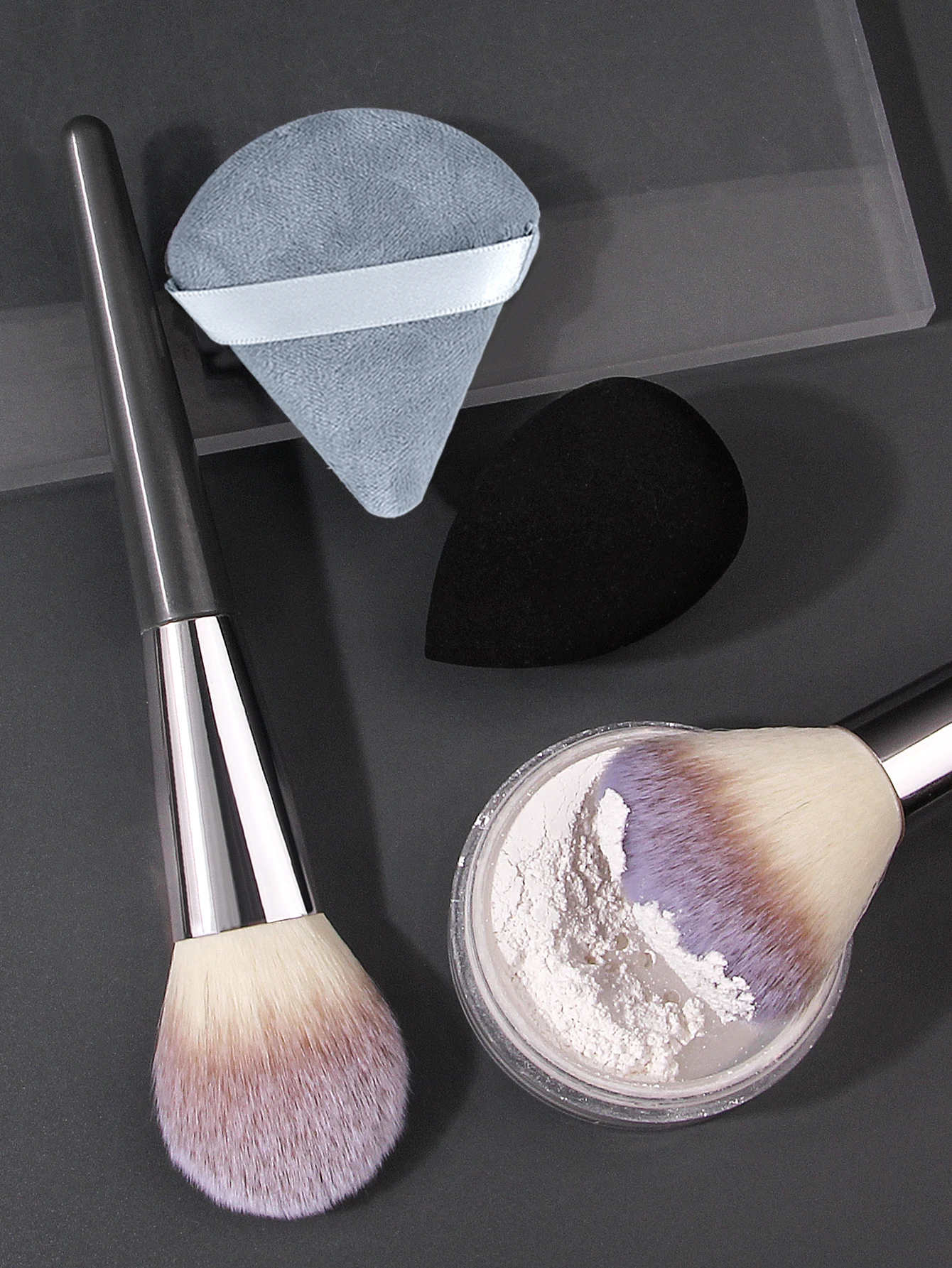 مجموعة فرش مكياج عالية الجودة مكونة من 14 قطعة - مجموعة مكياج الوجه متعددة الوظائف، إسفنجة مكياج ناعمة منتفخة مسحوق البيض المثلثة