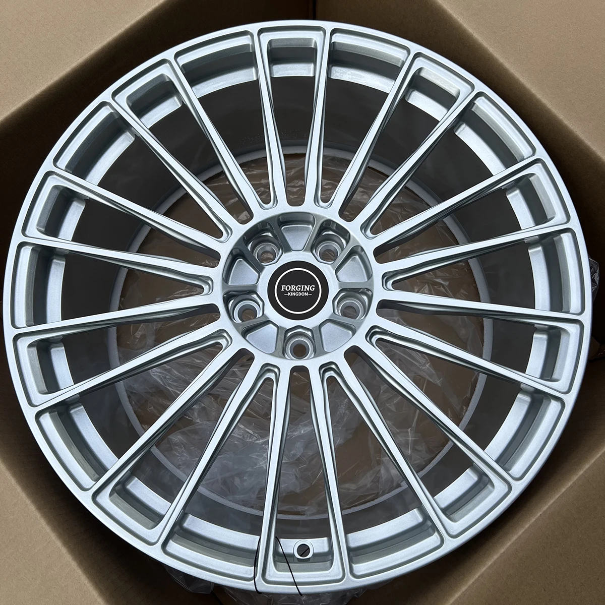 Xianglun Wholesale Custom Forged 6061-T6 Aluminum Alloy Wheels High Quality 17-26 Pulgadas 5*112 5*114.3 5*130 New 35mm 40mm 25m