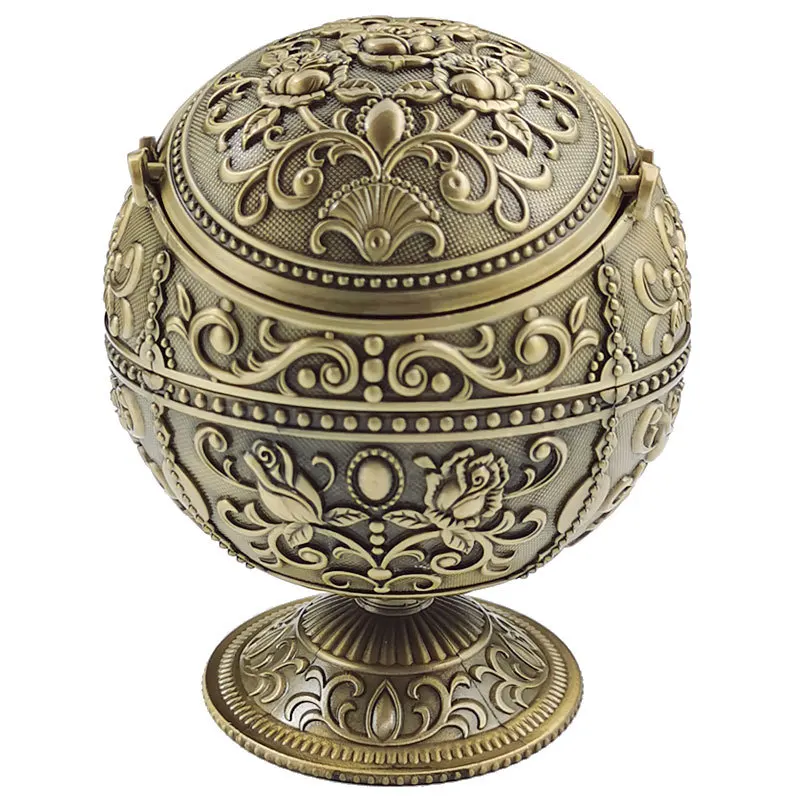Creative Personality Globe-shaped Ashtray with Lid European Style Carved Ashtray Metal Household Ashtray Decoration Gifts
