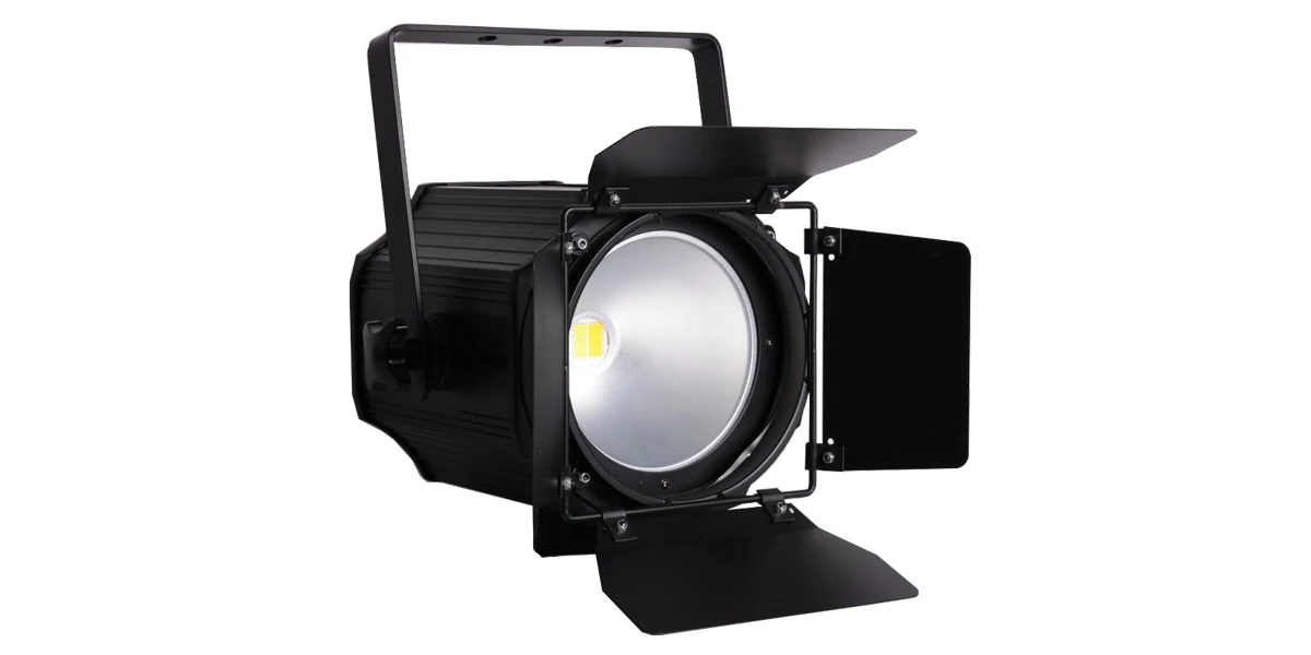 Professional 200W COB LED Face Light with RA High CRI and 3200K-5600K Adjustable CCT Dual Fan Cooling and Included Barn Doors