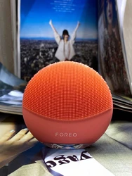 FOREO LUNA 4 Facial Cleansing & Firming Massage for Sensitive Skin