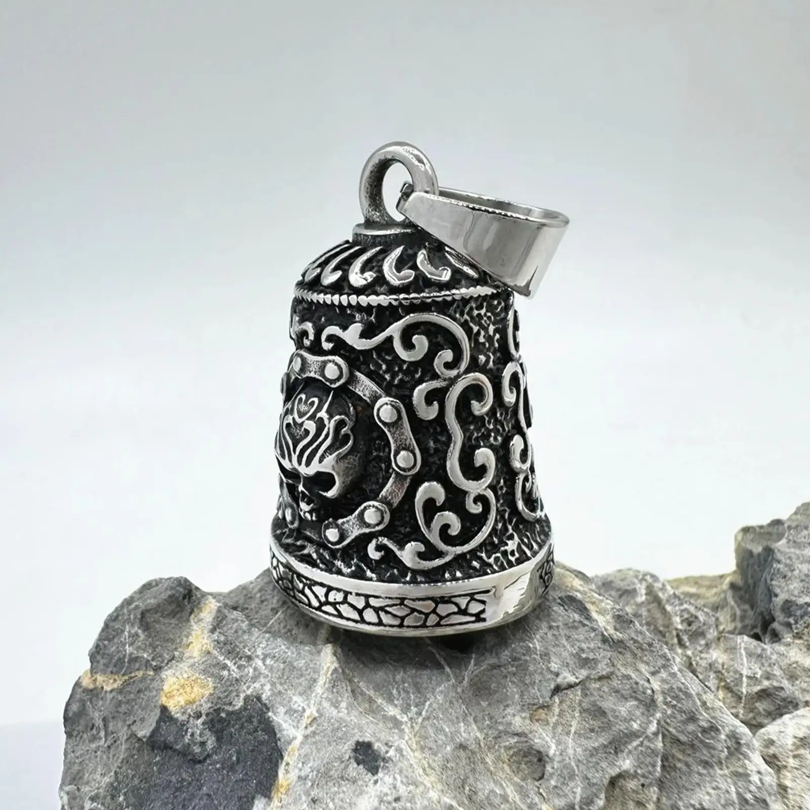 Motorcycle GuardianBell Ornament Pendant Rider Key Chain Luck Motorcycle Riding Skull Bell for Road Trip Adults Men