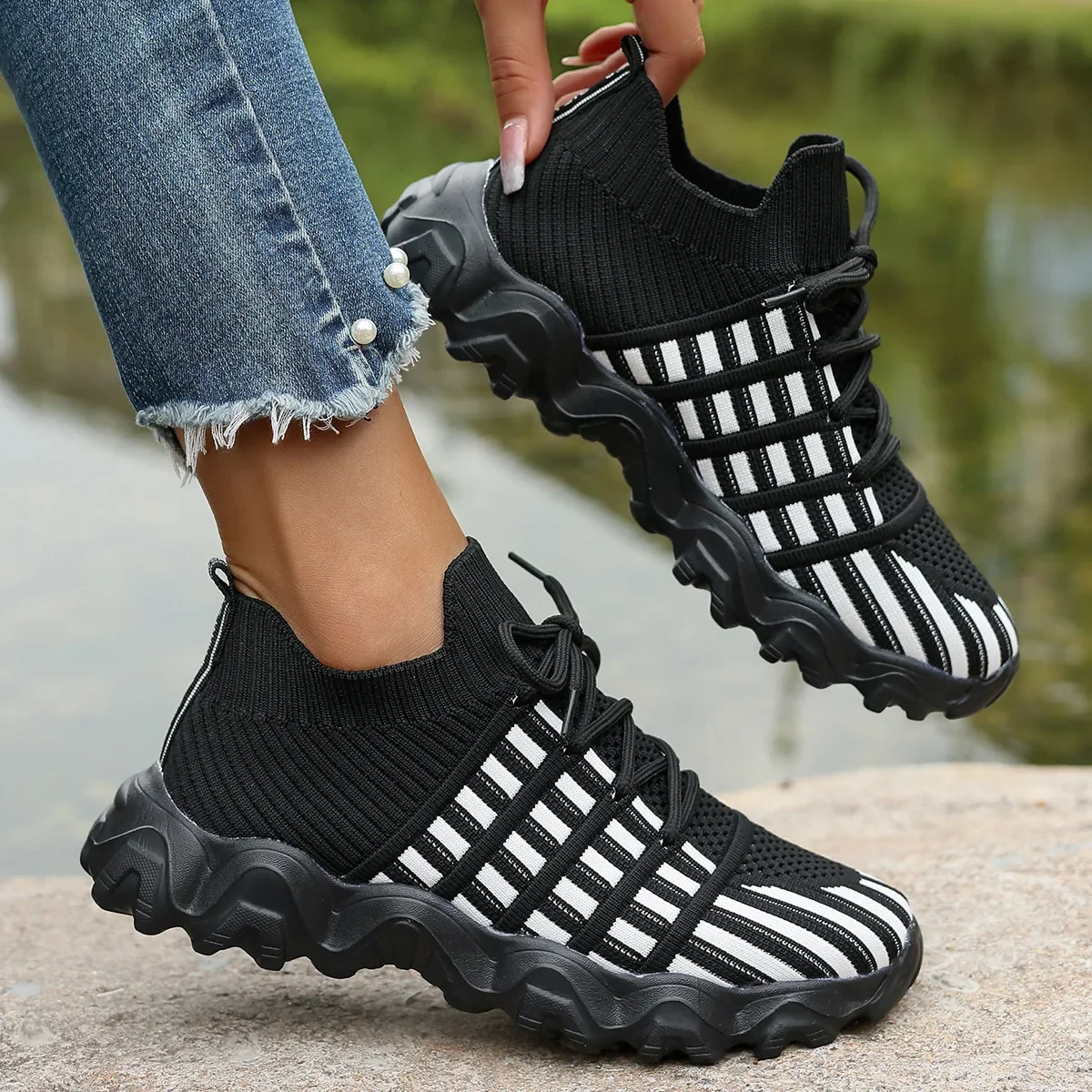 

Fashion Women's Casual Shoes Mesh Outdoor Running Shoes Lightweight Walking Black and White Checkerboard Pattern Sports for Lady