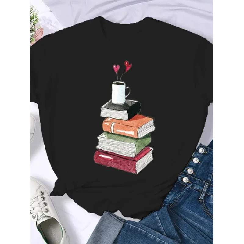 

Кофейные книги Коричневые книги Американская ретро-футболка Женская футболка с круглым вырезом и половиной рукава Футболка с принтом Топ женский