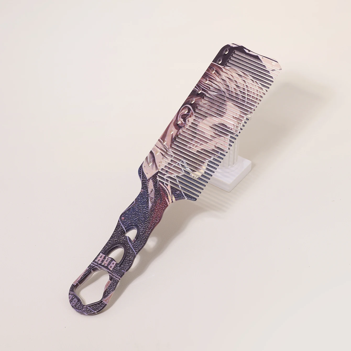 1pc comb with portrait patterns, flat top comb for hair cutting, heat-resistant comb flat top cutting，Special for real hair wigs