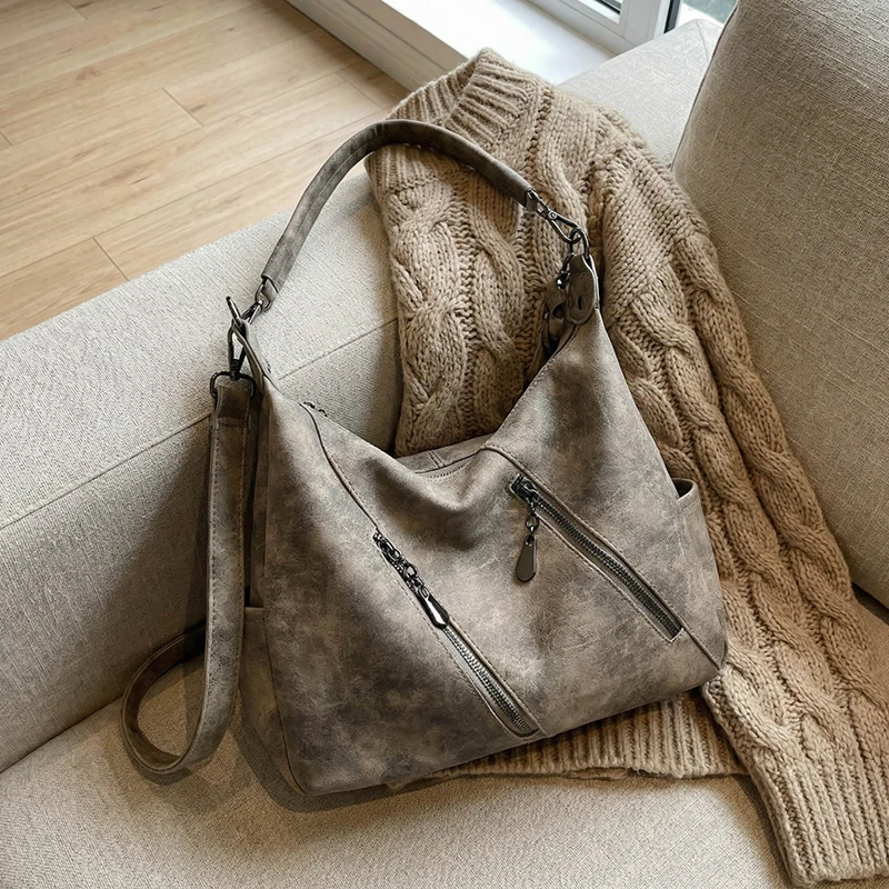 

Женская сумка через плечо из искусственной кожи с декором на молнии, регулируемым ремнем, маленькая повседневная сумка-кроссбоди на каждый день, новинка 2026 года