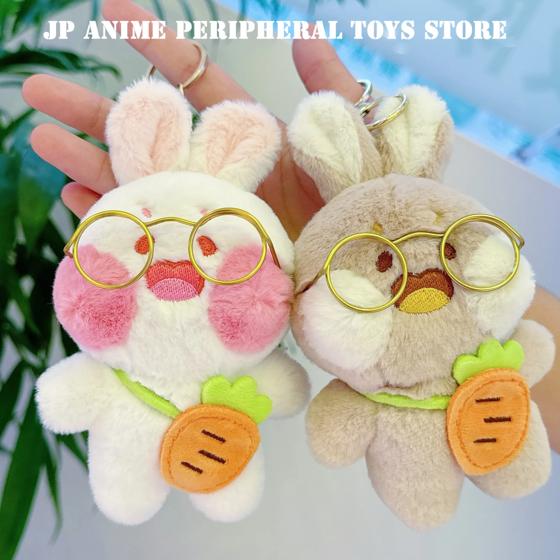 2025 lunettes carotte lapin en peluche pendentif dessin animé mignon lapin étudiant porte-clés sac à dos décoration cadeau d'anniversaire pour enfants