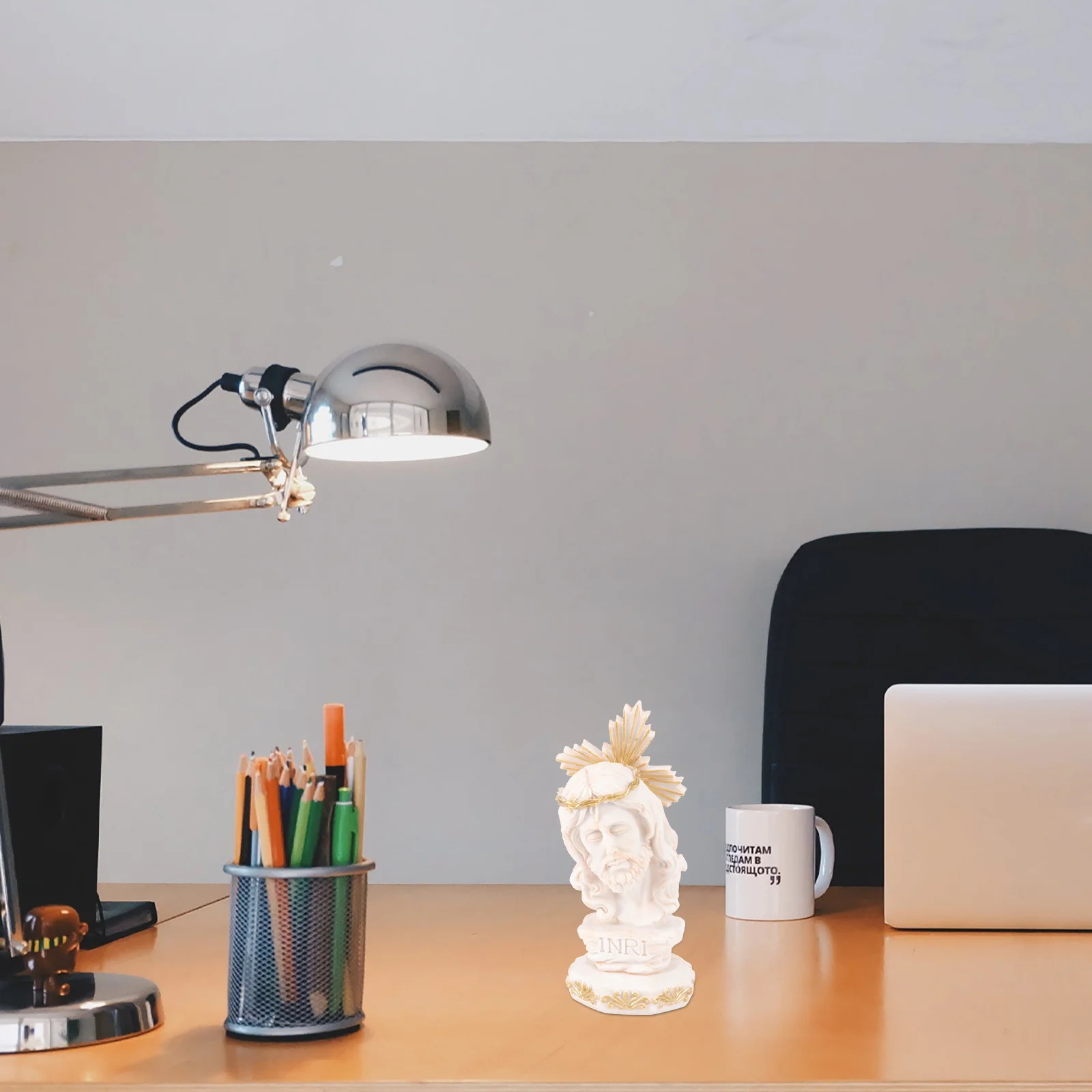 

Creative Jesus Sculpture Resistant to Wear Breakage Ideal for Daily Display in Study Room Hallway Entryway Resin Jesus