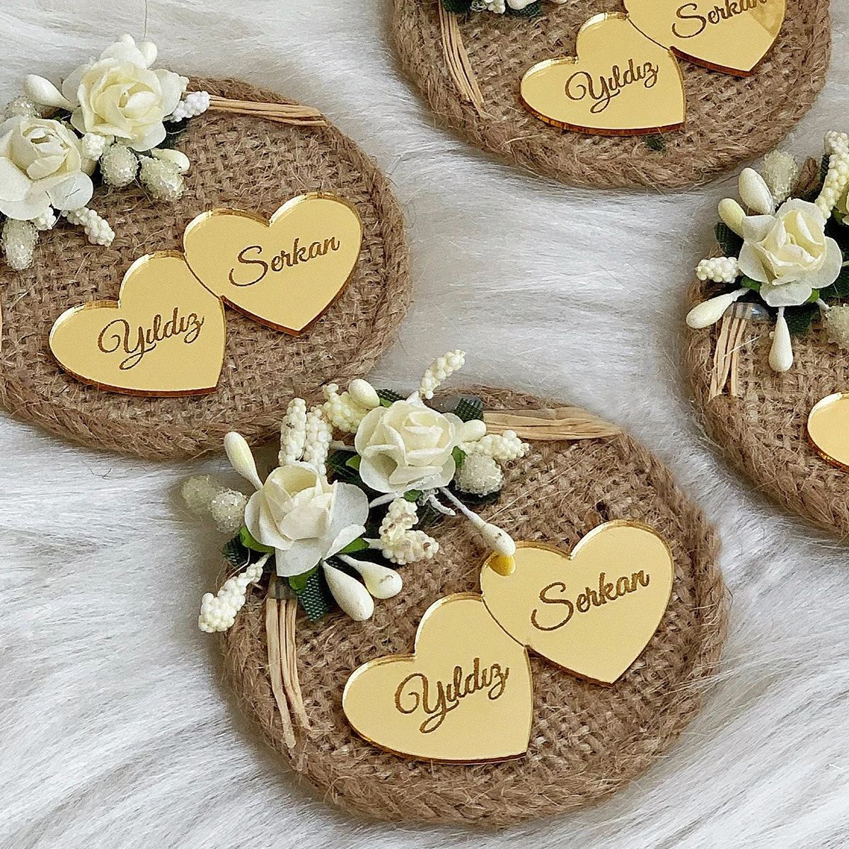 30/50/100pcs Personalized Acrylic Love Heart Tag Engraved Custom Wedding Name Baby Baptism Mirror Gold Tag Decoration Favor Gift