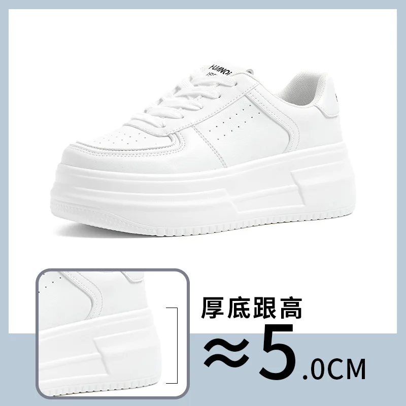 حذاء أبيض بنعل سميك للنساء 2025 حذاء نسائي ربيعي جديد غير رسمي متعدد الاستخدامات