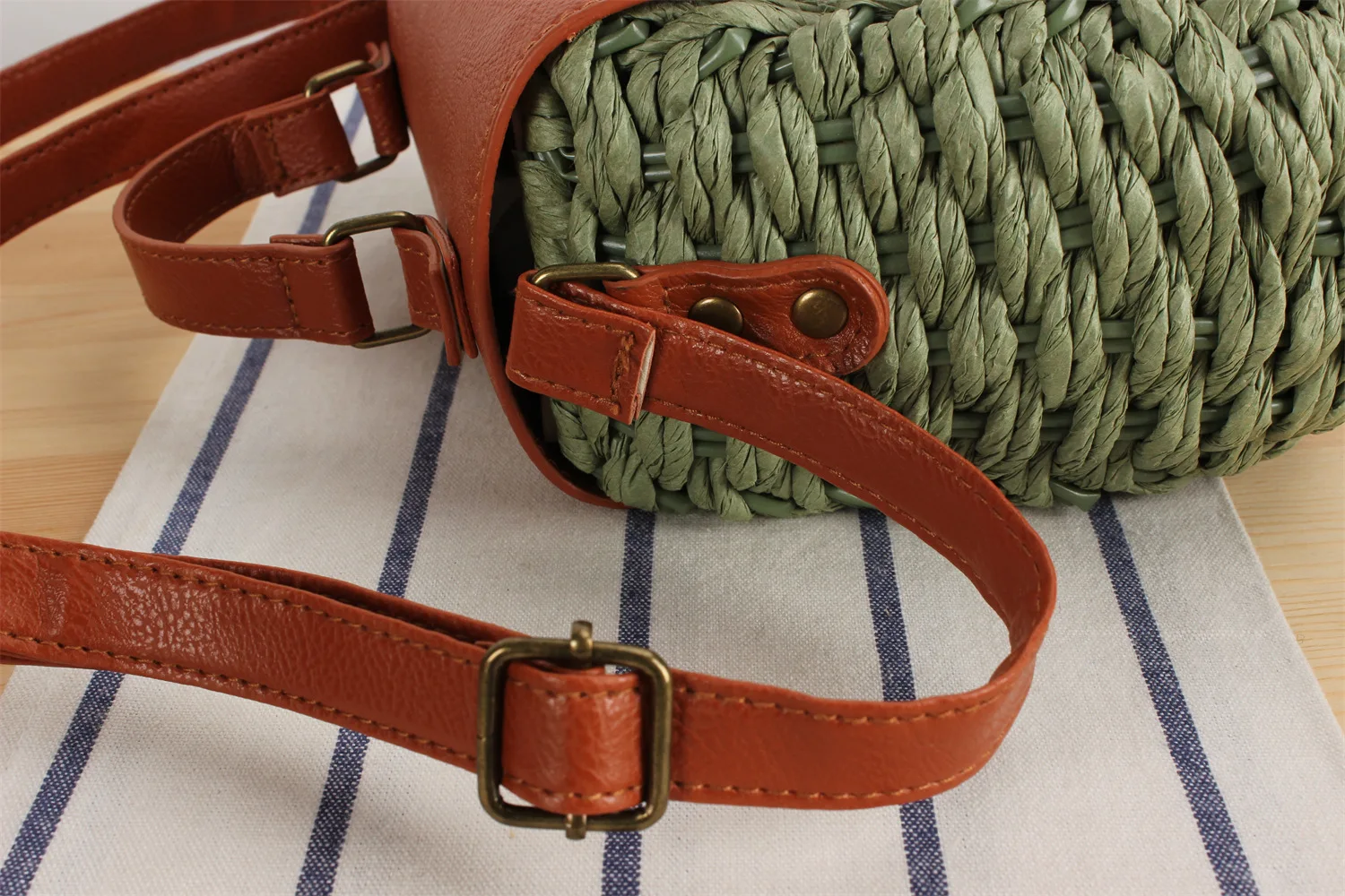 Vintage Wind Single Shoulder Crossbody Straw Bag Tote Summer Beach Straw Bag